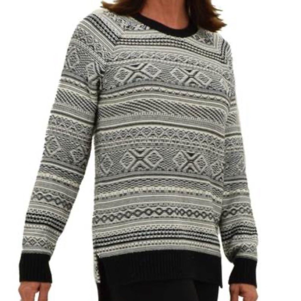 EIGHT EIGHT EIGHT LARGE COTTON SWEATER NEW